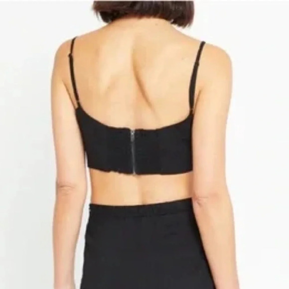 CAARA Black Cropped Smocked Back Tank Top NWT M - Picture 3 of 9